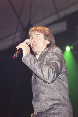 Anthony’s Pictures from Mohegan Sun Casino show 2001 – 2