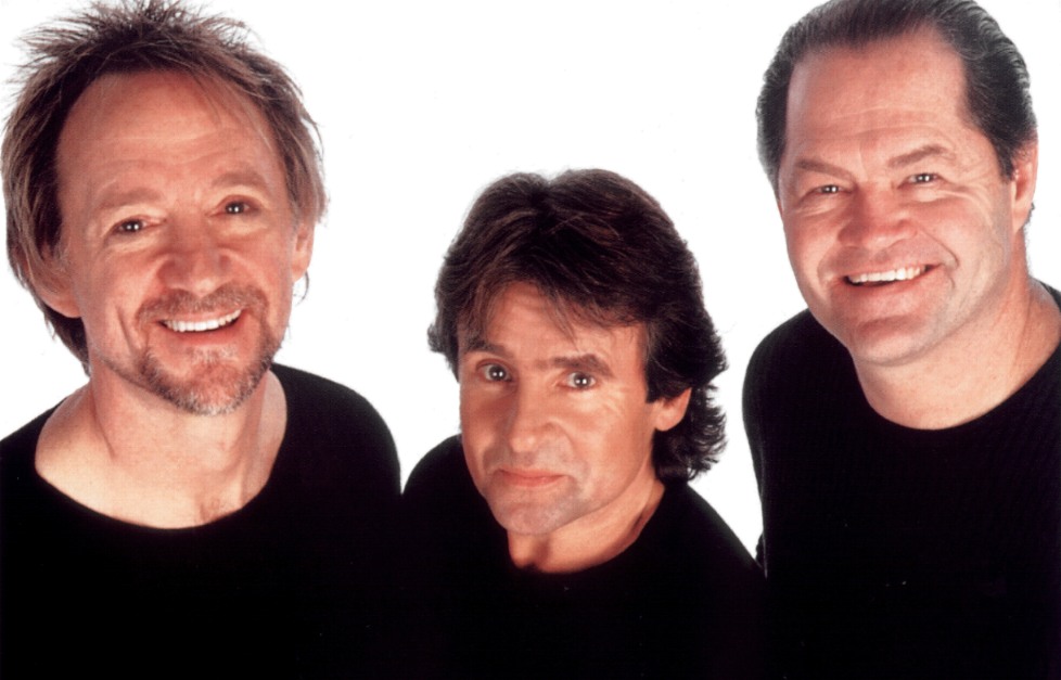 Photo of Monkees on 2001 Tour by Jenny Carlton