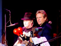 Abrupt end of the Monkees tour leaves fans wondering why