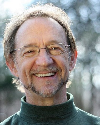 Peter Tork promises dancing bears and great music at Bay City’s State Theatre